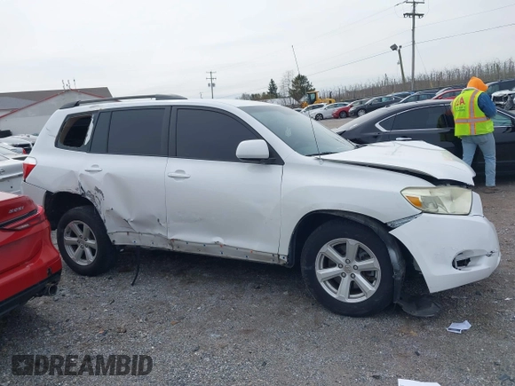 2008 Toyota Highlander z VIN JTEDS41AX82008287, wystawiony jako IAAI lot #41943976 z przebiegiem 84 493 mil mil oraz . Historia ofert i sprzedaży dostępna na DreamBid. Obrazek 13.