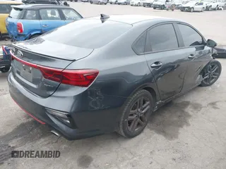 2021 Kia Forte GT-Line z VIN 3KPF34AD9ME316424, wystawiony jako IAAI lot #41467687 z przebiegiem 86 059 mil mil oraz . Historia ofert i sprzedaży dostępna na DreamBid. Obrazek 4.