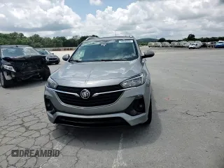 2023 Buick Encore GX Select z VIN KL4MMDSL6PB066405, wystawiony jako Copart lot #59940995 z przebiegiem 26 385 mil mil oraz Czysty tytuł • Clean title. Historia ofert i sprzedaży dostępna na DreamBid. Obrazek 14.