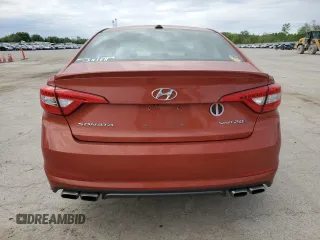 2015 Hyundai Sonata Sport z VIN 5NPE34AB9FH105118, wystawiony jako Copart lot #56419065 z przebiegiem 124 137 mil mil oraz Szkoda całkowita • Salvage title. Historia ofert i sprzedaży dostępna na DreamBid. Obrazek 6.