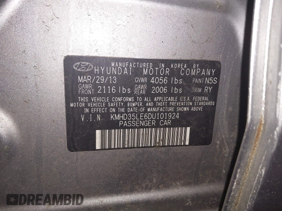 2013 Hyundai Elantra GT with VIN KMHD35LE6DU101924, listed as a IAAI auction lot 42032821 with 188,839 mi miles. Bid and sale history available at carsss.com. Image 9.