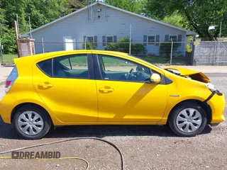 2014 Toyota Prius One z VIN JTDKDTB31E1066984, wystawiony jako IAAI lot #42261574 z przebiegiem 163 378 mil mil oraz . Historia ofert i sprzedaży dostępna na DreamBid. Obrazek 14.