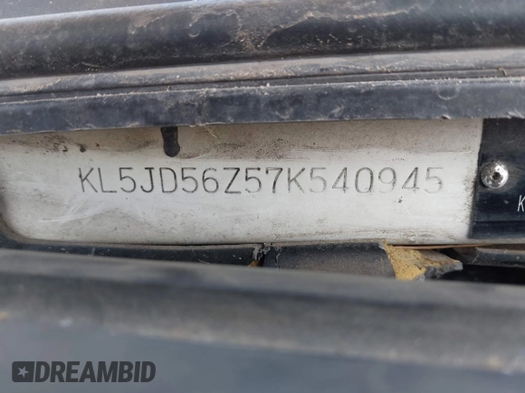 2007 Suzuki Forenza z VIN KL5JD56Z57K540945, wystawiony jako IAAI lot #41946306 z przebiegiem 110 398 mil mil oraz . Historia ofert i sprzedaży dostępna na DreamBid. Obrazek 9.