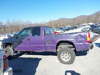 1999 Chevrolet Silverado 1500 LT with VIN 1GCEK19T8XE119804, listed as a IAAI auction lot 41624276 with 274,550 mi miles. Bid and sale history available at carsss.com. Image 15.
