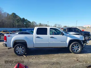 2013 GMC Sierra 1500 SLE z VIN 3GTP2VE74DG269163, wystawiony jako IAAI lot #41212056 z przebiegiem 177 367 mil mil oraz . Historia ofert i sprzedaży dostępna na DreamBid. Obrazek 13.