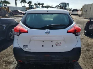 2020 Nissan Kicks S z VIN 3N1CP5BV3LL496937, wystawiony jako Copart lot #55214565 z przebiegiem Nie podano mil oraz Nie do naprawy • Non repairable. Historia ofert i sprzedaży dostępna na DreamBid. Obrazek 6.