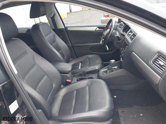 2015 Volkswagen Jetta Sedan 1.8T Sport with VIN 3VWD17AJXFM351760, listed as a IAAI auction lot 41338466 with 178,297 mi miles. Bid and sale history available at carsss.com. Image 5.