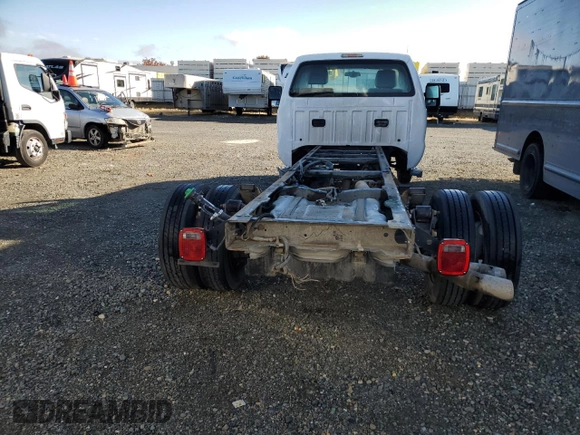 2014 Ford F-550 XL z VIN 1FDUF5GTXEEA62220, wystawiony jako Copart lot #80396924 z przebiegiem 130 587 mil mil oraz Tytuł czysty. Historia ofert i sprzedaży dostępna na DreamBid. Obrazek 6.