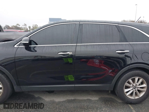 2019 Kia Sorento LX with VIN 5XYPG4A36KG568969, listed as a IAAI auction lot 41922267 with 80,176 mi miles. Bid and sale history available at carsss.com. Image 14.