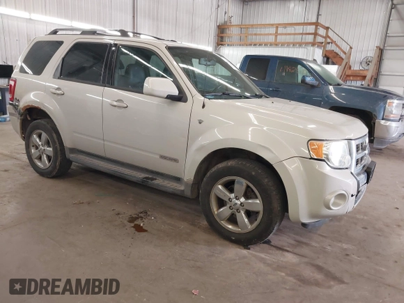 2008 Ford Escape Limited with VIN 1FMCU94198KC81333, listed as a IAAI auction lot 41824685 with 179,980 mi miles. Bid and sale history available at carsss.com. Image 1.