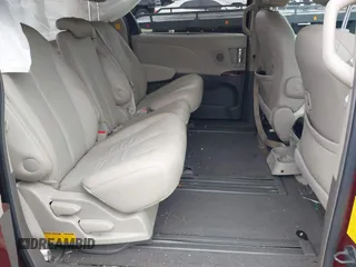 2011 Toyota Sienna XLE AAS с VIN 5TDYK3DC1BS007266, выставлен на аукционе IAAI как лот 42346087 с пробегом 123 054 миль миль и . История ставок и продаж доступна на DreamBid. Изображение 8.