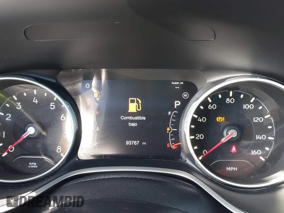 2018 Jeep Compass Latitude with VIN 3C4NJCBB3JT501939, listed as a IAAI auction lot 41670306 with 93,767 mi miles. Bid and sale history available at carsss.com. Image 7.