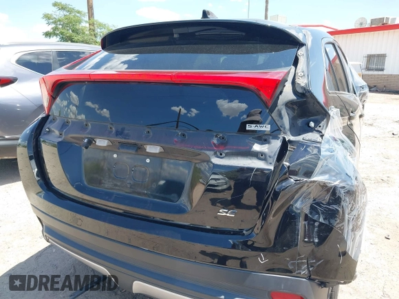 2018 Mitsubishi Eclipse Cross SE z VIN JA4AT5AA5JZ039030, wystawiony jako IAAI lot #42421884 z przebiegiem 65 982 mil mil oraz . Historia ofert i sprzedaży dostępna na DreamBid. Obrazek 6.