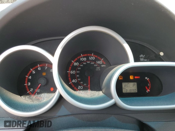 2009 Toyota Matrix S z VIN 2T1KE40E69C005557, wystawiony jako Copart lot #58575935 z przebiegiem 131 990 mil mil oraz Szkoda całkowita • Salvage title. Historia ofert i sprzedaży dostępna na DreamBid. Obrazek 9.