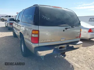 2002 GMC Yukon XL SLT with VIN 3GKEC16Z52G265329, listed as a IAAI auction lot 41595344 with 200,887 mi miles. Bid and sale history available at carsss.com. Image 3.