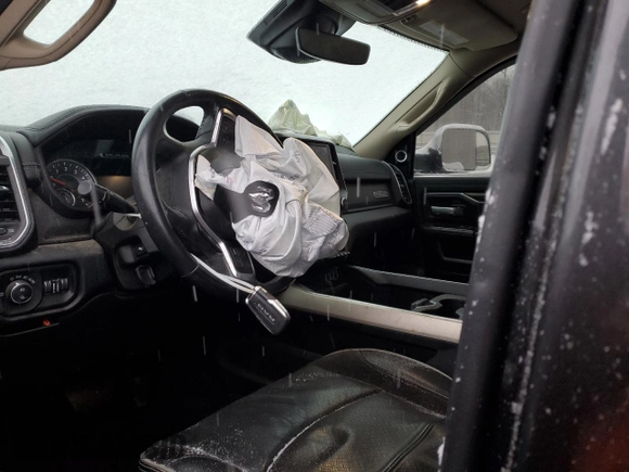 2019 Ram 2500 z VIN 3C6UR5KJ0KG571309, wystawiony jako Copart lot #86151134 z przebiegiem 76 444 mil mil oraz Szkoda całkowita • Salvage title. Historia ofert i sprzedaży dostępna na DreamBid. Obrazek 8.