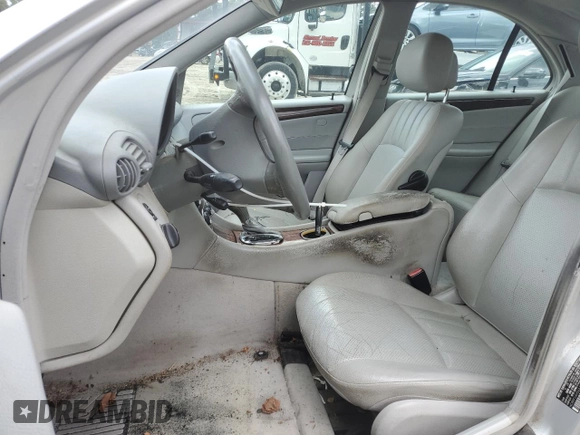 2006 Mercedes-Benz C 280 Luxury with VIN WDBRF54H56A871433, listed as a Copart auction lot 57302905 with 127,105 mi miles and Salvage title. Bid and sale history available at DreamBid. Image 7.