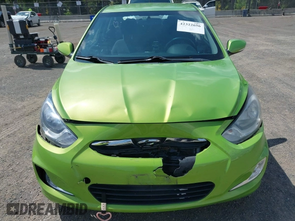 2013 Hyundai Accent SE z VIN KMHCU5AE4DU115896, wystawiony jako IAAI lot #42322656 z przebiegiem 92 391 mil mil oraz . Historia ofert i sprzedaży dostępna na DreamBid. Obrazek 6.