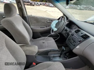 2001 Honda Accord LX with VIN 1HGCG16401A073312, listed as a Copart auction lot 71996444 with 232,315 mi miles and Salvage title. Bid and sale history available at DreamBid. Image 7.
