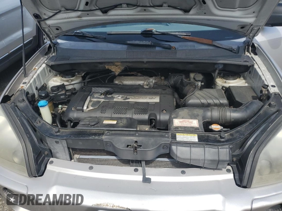 2005 Hyundai Tucson GL with VIN KM8JM12B85U103191, listed as a Copart auction lot 53953165 with 147,717 mi miles and Clean Title. Bid and sale history available at carsss.com. Image 12.