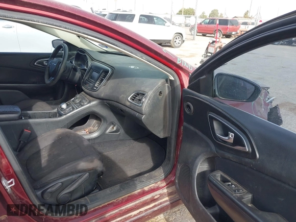 2015 Chrysler 200 Limited with VIN 1C3CCCAB1FN632818, listed as a IAAI auction lot 41921516 with 112,295 mi miles. Bid and sale history available at carsss.com. Image 5.