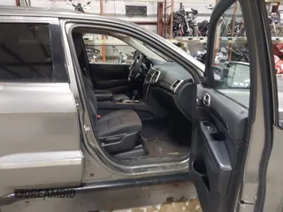 2011 Jeep Grand Cherokee Laredo with VIN 1J4RR4GG3BC623048, listed as a IAAI auction lot 42163452 with 192,241 mi miles and . Bid and sale history available at DreamBid. Image 5.