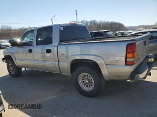 2004 GMC Sierra 1500 SLE z VIN 2GTEK13T541363075, wystawiony jako Copart lot #48901465 z przebiegiem 240 791 mil mil oraz Szkoda całkowita • Salvage title. Historia ofert i sprzedaży dostępna na DreamBid. Obrazek 2.
