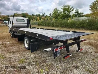 2019 Isuzu NRR IBT z VIN JALE5W169K73041XX, wystawiony jako Copart lot #49260055 z przebiegiem 191 949 mil mil oraz Tytuł czysty. Historia ofert i sprzedaży dostępna na DreamBid. Obrazek 2.