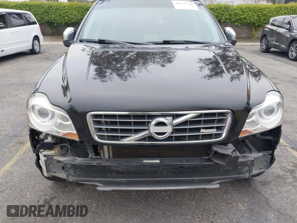 2012 Volvo XC90 I6 R-Design with VIN YV4952CF2C1609011, listed as a IAAI auction lot 41879200 with 161,665 mi miles. Bid and sale history available at carsss.com. Image 6.