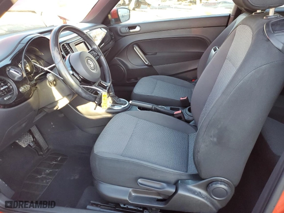 2019 Volkswagen Beetle S with VIN 3VWFD7AT9KM712147, listed as a Copart auction lot 84101684 with 13,300 mi miles and Salvage Title. Bid and sale history available at carsss.com. Image 7.