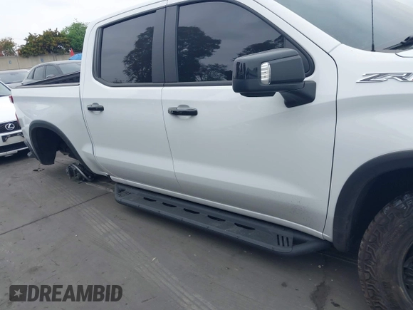 2025 Chevrolet Silverado 1500 with VIN 3GCUKHEL6SG224899, listed as a IAAI auction lot 41828205 with 3,067 mi miles and . Bid and sale history available at DreamBid. Image 14.