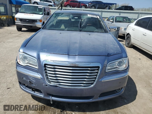 2011 Chrysler 300 C z VIN 2C3CA6CTXBH581058, wystawiony jako Copart lot #51690545 z przebiegiem 147 218 mil mil oraz Szkoda całkowita • Salvage title. Historia ofert i sprzedaży dostępna na DreamBid. Obrazek 5.
