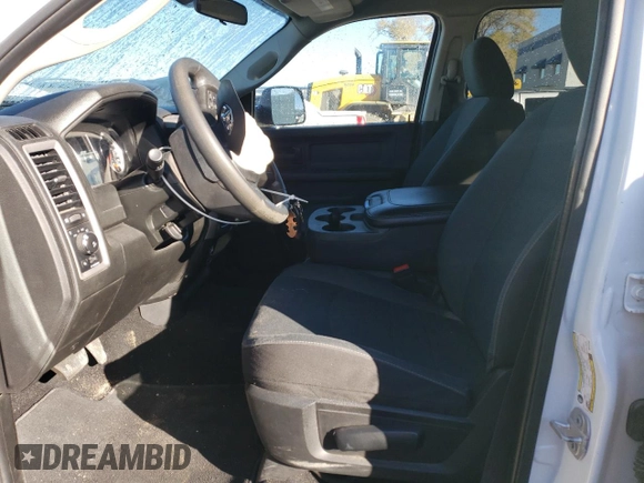 2021 Ram 1500 Tradesman z VIN 3C6RR6KG6MG707882, wystawiony jako Copart lot #80665484 z przebiegiem 122 055 mil mil oraz Szkoda całkowita • Salvage title. Historia ofert i sprzedaży dostępna na DreamBid. Obrazek 7.