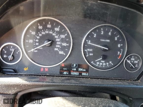 2013 BMW 3 Series 320i xDrive с VIN WBA3C3C52DF982806, выставлен на аукционе Copart как лот 54928605 с пробегом 152 923 миль миль и На запчасти • Non repairable. История ставок и продаж доступна на DreamBid. Изображение 9.
