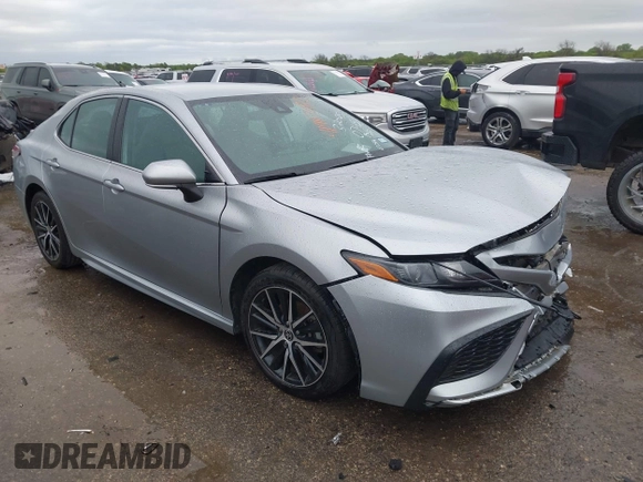 2022 Toyota Camry SE with VIN 4T1G11AKXNU697576, listed as a IAAI auction lot 41947082 with 67,199 mi miles and . Bid and sale history available at DreamBid. Image 1.