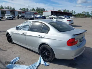 2006 BMW 3 Series 325i с VIN WBAVB13596KX63108, выставлен на аукционе IAAI как лот 42047192 с пробегом Не указан миль и . История ставок и продаж доступна на DreamBid. Изображение 3.