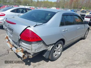 2007 Honda Accord LX z VIN 1HGCM56407A123313, wystawiony jako IAAI lot #42143853 z przebiegiem 193 976 mil mil oraz . Historia ofert i sprzedaży dostępna na DreamBid. Obrazek 4.