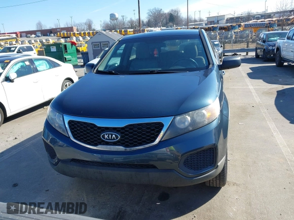 2011 Kia Sorento LX with VIN 5XYKT3A1XBG158819, listed as a IAAI auction lot 41665390 with 120,570 mi miles. Bid and sale history available at carsss.com. Image 12.