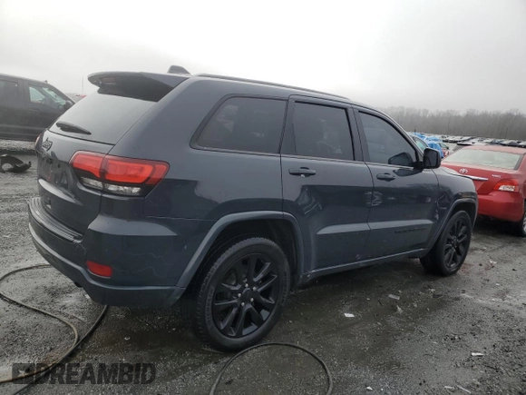 2017 Jeep Grand Cherokee Laredo with VIN 1C4RJEAG4HC773920, listed as a Copart auction lot 45137365 with 124,011 mi miles and Salvage Title. Bid and sale history available at carsss.com. Image 3.