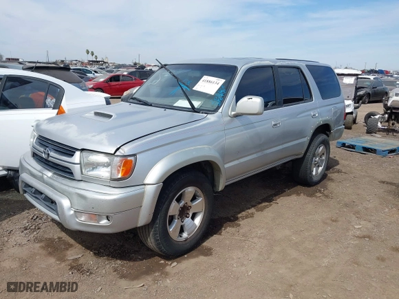 2001 Toyota 4Runner SR5 with VIN JT3GN86R110206776, listed as a IAAI auction lot 41886134 with 381,785 mi miles. Bid and sale history available at carsss.com. Image 2.