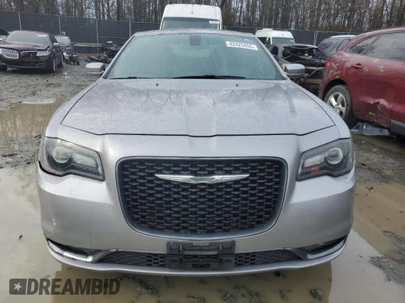 2017 Chrysler 300 S with VIN 2C3CCABG5HH560144, listed as a Copart auction lot 42423455 with 98,462 mi miles and Salvage Title. Bid and sale history available at DreamBid. Image 5.
