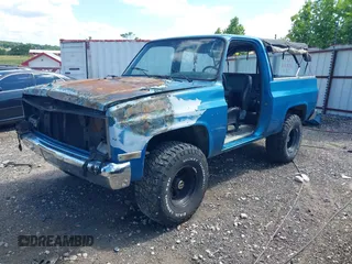 1988 Chevrolet Blazer с VIN 1GNEV18K2JF151480, выставлен на аукционе IAAI как лот 42590420 с пробегом Не указан миль и . История ставок и продаж доступна на DreamBid. Изображение 2.