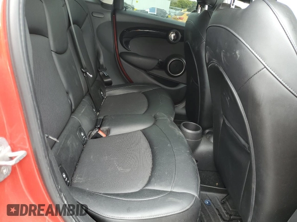 2015 MINI Hardtop 4 Door S z VIN WMWXU3C51F2B56847, wystawiony jako Copart lot #59396195 z przebiegiem 70 821 mil mil oraz Szkoda całkowita • Salvage title. Historia ofert i sprzedaży dostępna na DreamBid. Obrazek 10.