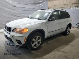 2011 BMW X5 35i z VIN 5UXZV4C56BL738666, wystawiony jako Copart lot #59660385 z przebiegiem 90 691 mil mil oraz Czysty tytuł • Clean title. Historia ofert i sprzedaży dostępna na DreamBid. Obrazek 1.