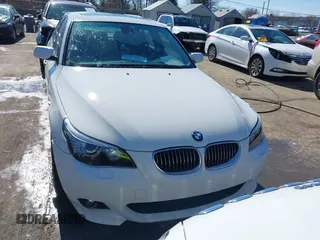 2008 BMW 5 Series 550i with VIN WBANW53588CT54008, listed as a IAAI auction lot 41586487 with 81,351 mi miles. Bid and sale history available at carsss.com. Image 12.