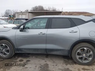 2023 Chevrolet Blazer LT z VIN 3GNKBHR44PS151103, wystawiony jako IAAI lot #41485281 z przebiegiem 37 351 mil mil oraz . Historia ofert i sprzedaży dostępna na DreamBid. Obrazek 15.