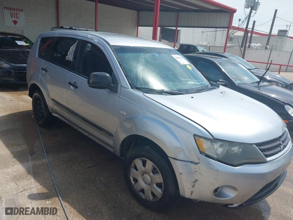 2007 Mitsubishi Outlander ES with VIN JA4MS31X17Z008178, listed as a IAAI auction lot 41809924 with 262,004 mi miles. Bid and sale history available at carsss.com. Image 1.
