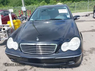 2004 Mercedes-Benz C 230 Kompressor z VIN WDBRF40J64F505984, wystawiony jako IAAI lot #42108989 z przebiegiem 120 383 mil mil oraz . Historia ofert i sprzedaży dostępna na DreamBid. Obrazek 12.