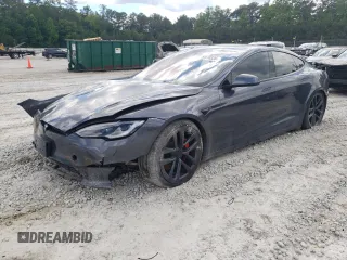 2023 Tesla Model S Plaid z VIN 5YJSA1E63PF507138, wystawiony jako Copart lot #55510335 z przebiegiem Nie podano mil oraz Szkoda całkowita • Salvage title. Historia ofert i sprzedaży dostępna na DreamBid. Obrazek 1.