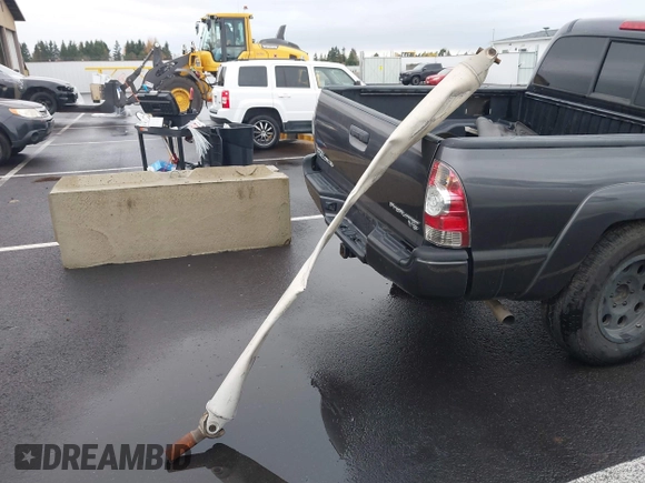2011 Toyota Tacoma PreRunner with VIN 3TMJU4GN0BM119829, listed as a IAAI auction lot 40896155 with 121,860 mi miles and . Bid and sale history available at DreamBid. Image 12.